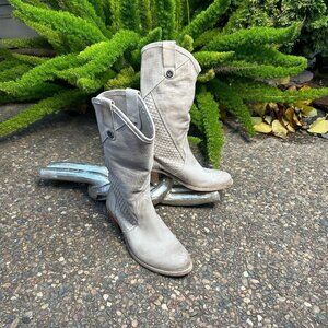 Ovye by Cristina Lucci Italian Made Buff Leather Boots Size 7